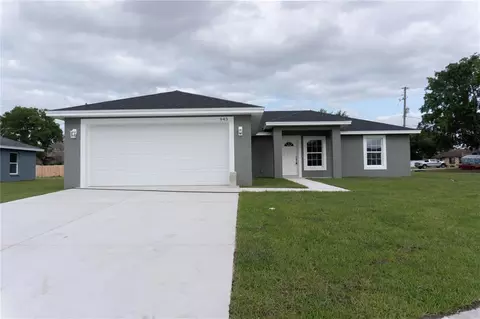 943 Strathmore Pl, Lake Wales, FL 33853