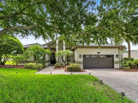 8129 Canyon Lake Cir, Orlando, FL 32835
