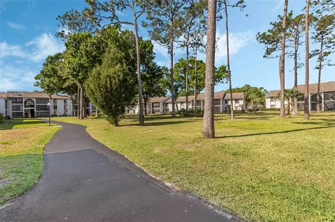 952 Courtyard Ln #E1, Orlando, FL 32825