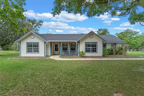 140 E Osceola Rd, Geneva, FL 32732