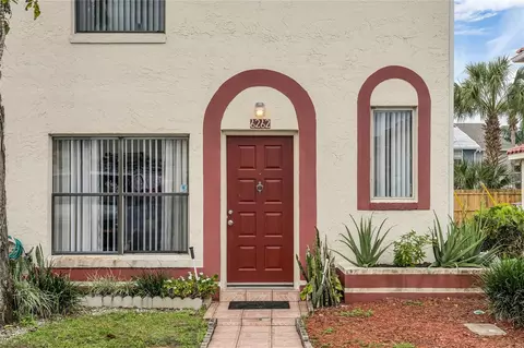 6262 Yorktown Dr #17, Orlando, FL 32807