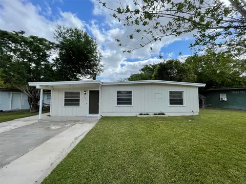 203 Hays Dr, Sanford, FL 32771