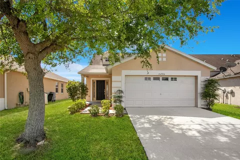 24904 Siena Dr, Lutz, FL 33559