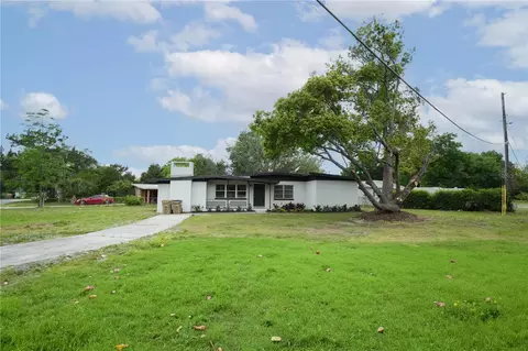 4125 Poinsettia Ave, Mount Dora, FL 32757
