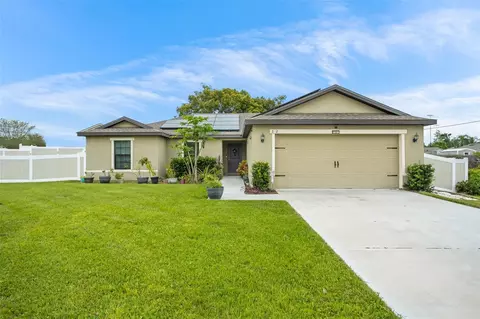 1502 E Merrick Dr, Deltona, FL 32738