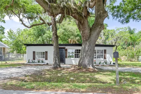 1140 Taylor St, Auburndale, FL 33823