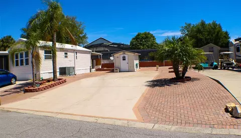124 Canna Ln, Davenport, FL 33837