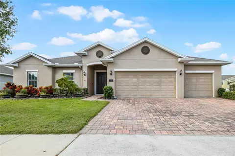 725 Calabria Way, Howey In The Hills, FL 34737