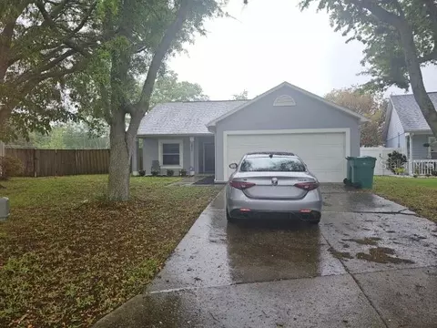 2677 Winchester Cir, Eustis, FL 32726