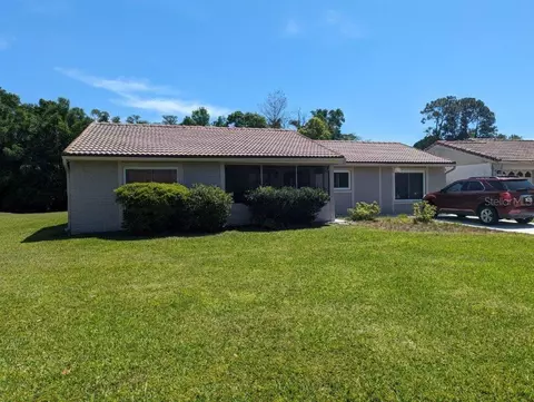 10129 Crown Ct, Orlando, FL 32821