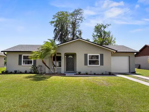 132 Hollyhock Ct, Kissimmee, FL 34743