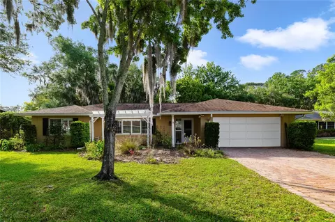 3080 Laurel Dr, Mount Dora, FL 32757