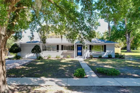 2269 Washington Rd, Mount Dora, FL 32757