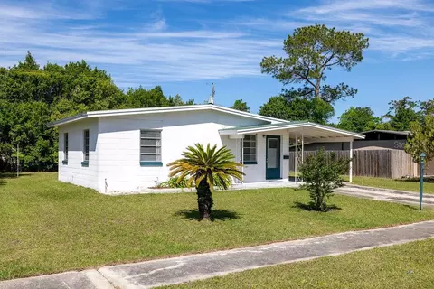 1418 Ambassador Ave, Deltona, FL 32725
