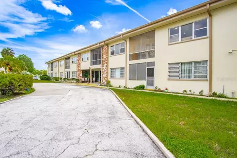 416 73rd Ave N #205, Saint Petersburg, FL 33702
