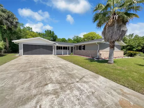 8 Spring Lake Way, Ocala, FL 34472