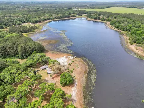 7216 SE 180th Avenue Rd, Ocklawaha, FL 32179