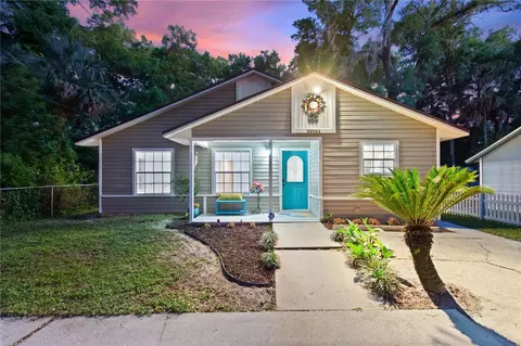 25336 Saint Anne St, Mount Plymouth, FL 32776