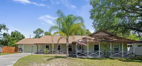 769 Coach Light Dr, Fern Park, FL 32730