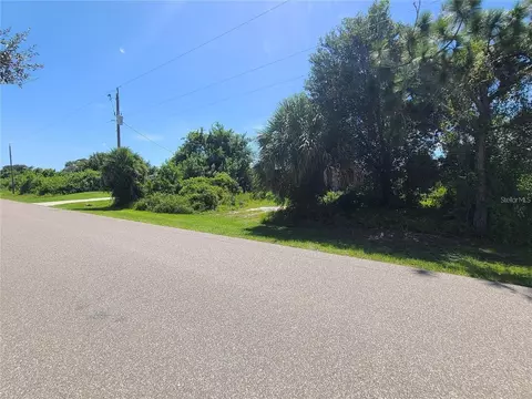 5039 Cannon St, Port Charlotte, FL 33981