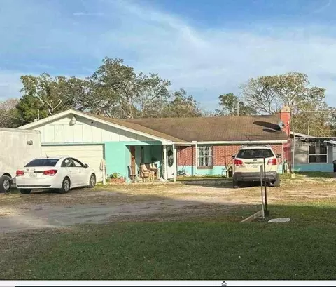 7011 N Oregon Ave, Tampa, FL 33604