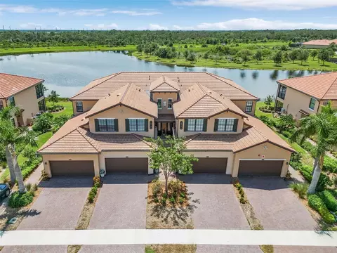 10789 Tarflower Dr #201, Venice, FL 34293