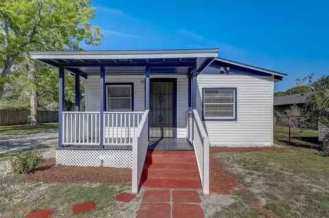 1604 Peach Ave, Sanford, FL 32771