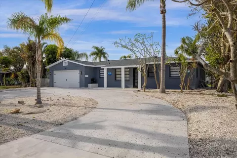 253 94th Ave NE, Saint Petersburg, FL 33702