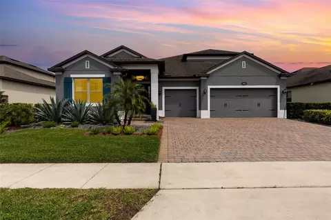 5221 Piper Ln, Sanford, FL 32771