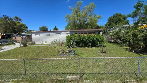 7479 Sabre St, Orlando, FL 32822