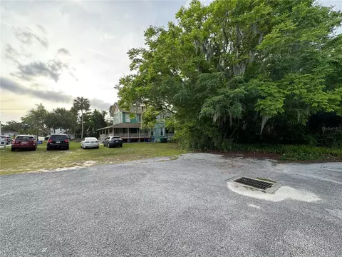 243 W Voorhis Ave, Deland, FL 32720