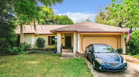 1323 Elizabeth Cir, Eustis, FL 32726