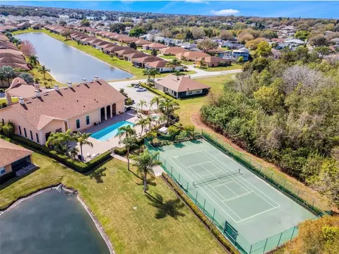 1566 Vienna Square Dr, Winter Haven, FL 33884