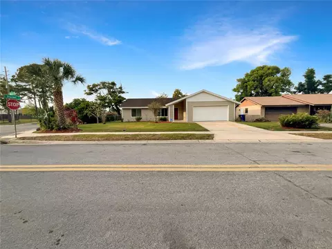 1915 Bruce St, Kissimmee, FL 34741