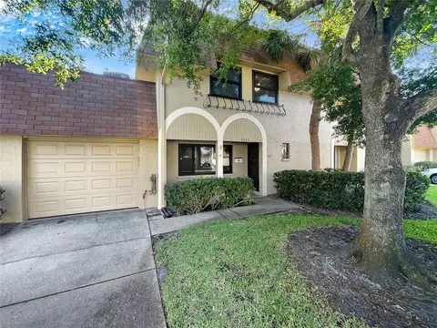 8469 17th St N #16-D, Saint Petersburg, FL 33702