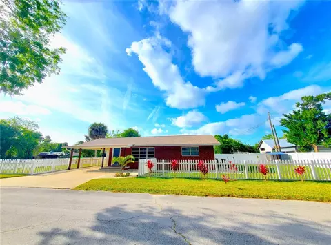 114 Bay St, New Smyrna Beach, FL 32168