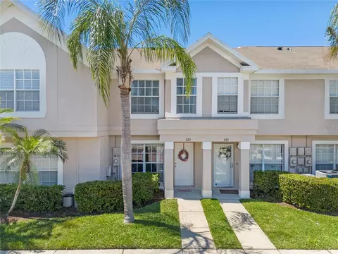 323 Kensington Lake Cir, Brandon, FL 33511