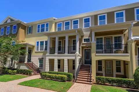 570 Edgerly Pl, Orlando, FL 32806
