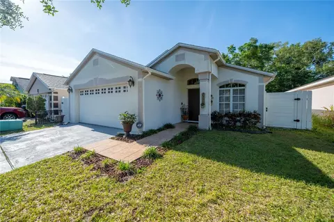 2370 Blue Sapphire Cir, Orlando, FL 32837