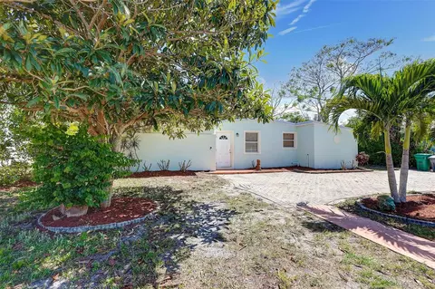 160 SE Solaz Ave, Port Saint Lucie, FL 34983