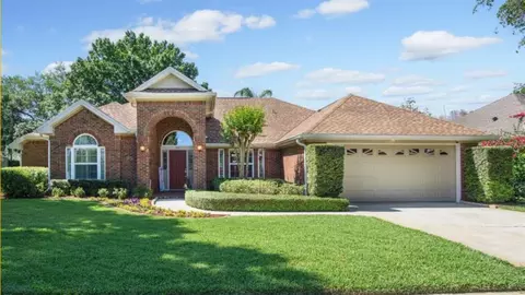 351 Raleigh Pl, Oviedo, FL 32765