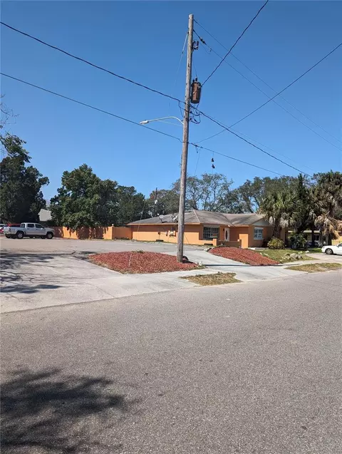828 Charles St, Orlando, FL 32808