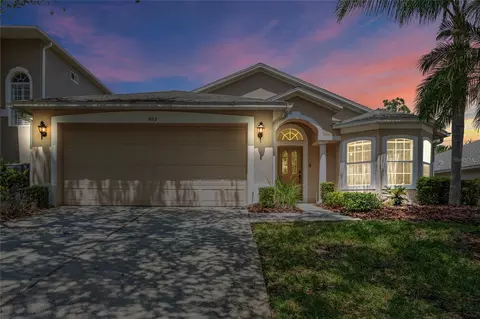 922 Henley Cir, Davenport, FL 33896