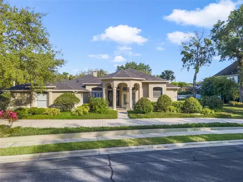 665 W Palm Valley Dr, Oviedo, FL 32765