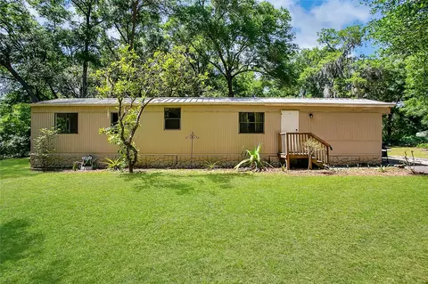 12098 SE 139th Ct, Ocklawaha, FL 32179