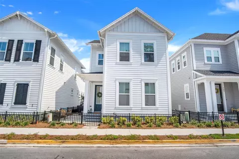 909 Mckinnon Sq, Winter Garden, FL 34787