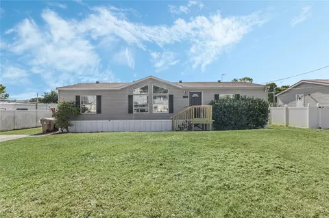 3725 Silver Lake Dr, Kissimmee, FL 34744