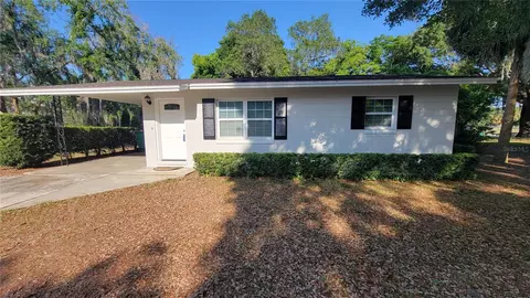 403 Sunny Ct, Fruitland Park, FL 34731