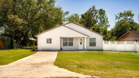 21668 SW Honeysuckle St, Dunnellon, FL 34431