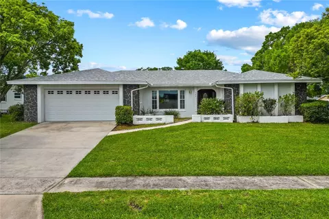 526 Parkwood Ct, Altamonte Springs, FL 32714